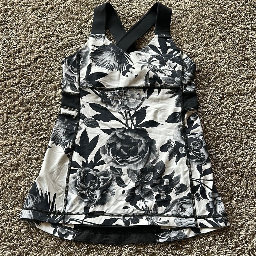LULULEMON tank